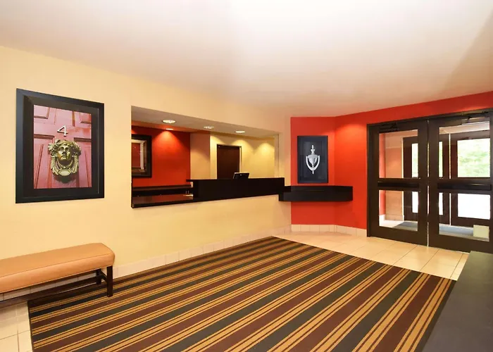 Extended America Select - Chicago - - Oak Brook