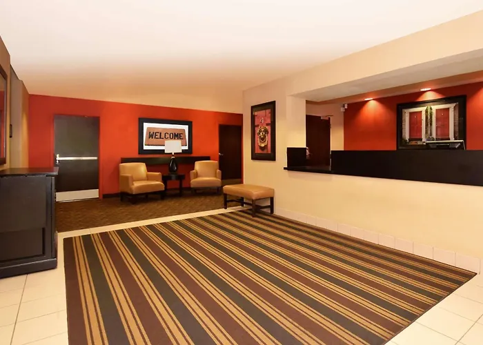 Extended America Select - Chicago - - Oak Brook Westmont