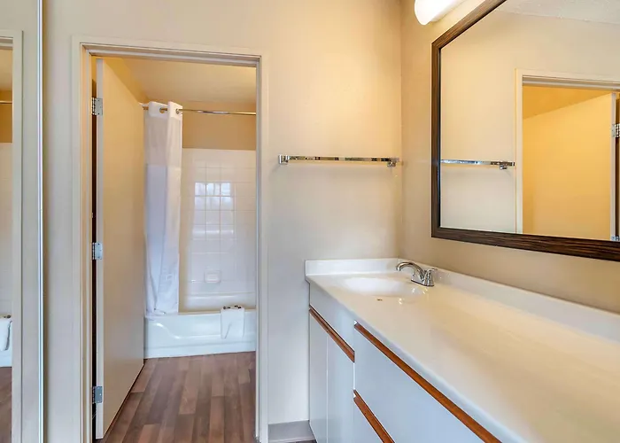 Extended America Select - Chicago - - Oak Brook 2* Westmont
