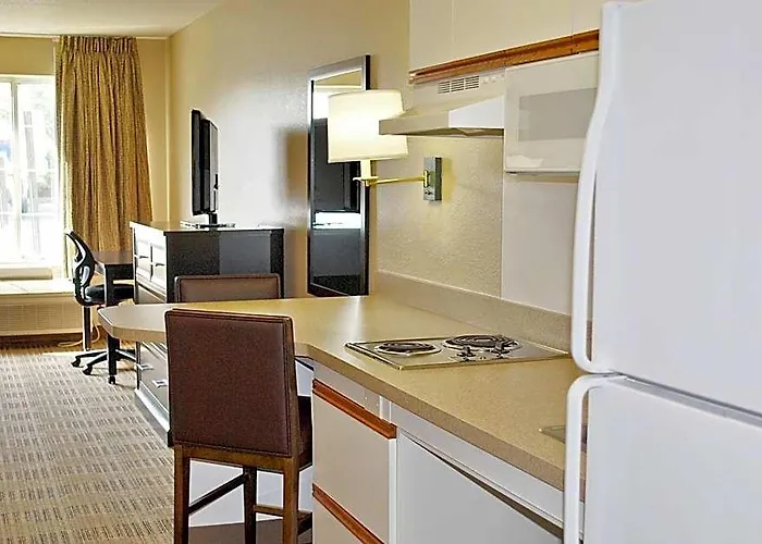 Extended America Select - Chicago - - Oak Brook